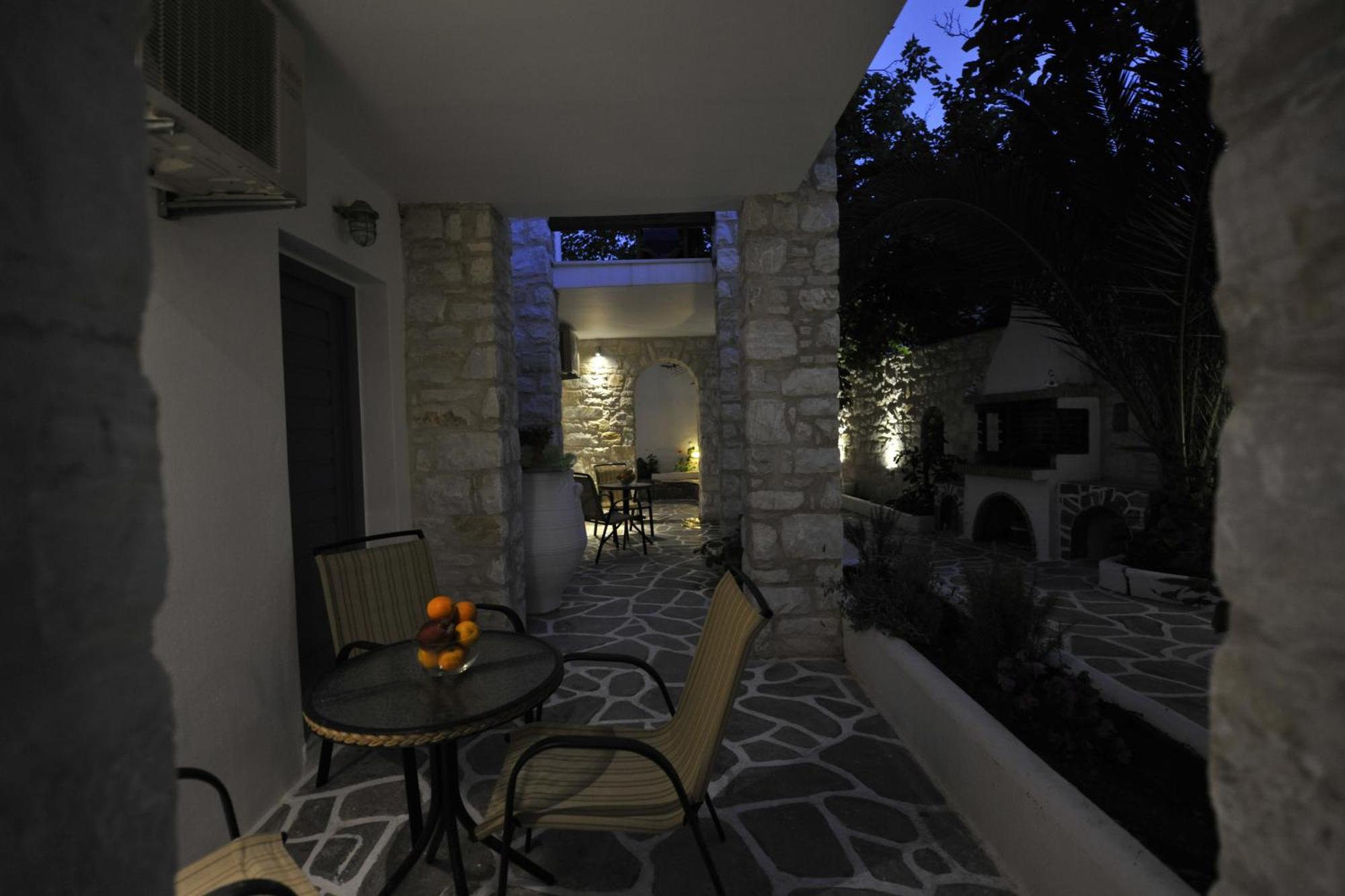 Alexandros Apartments Náoussa Extérieur photo