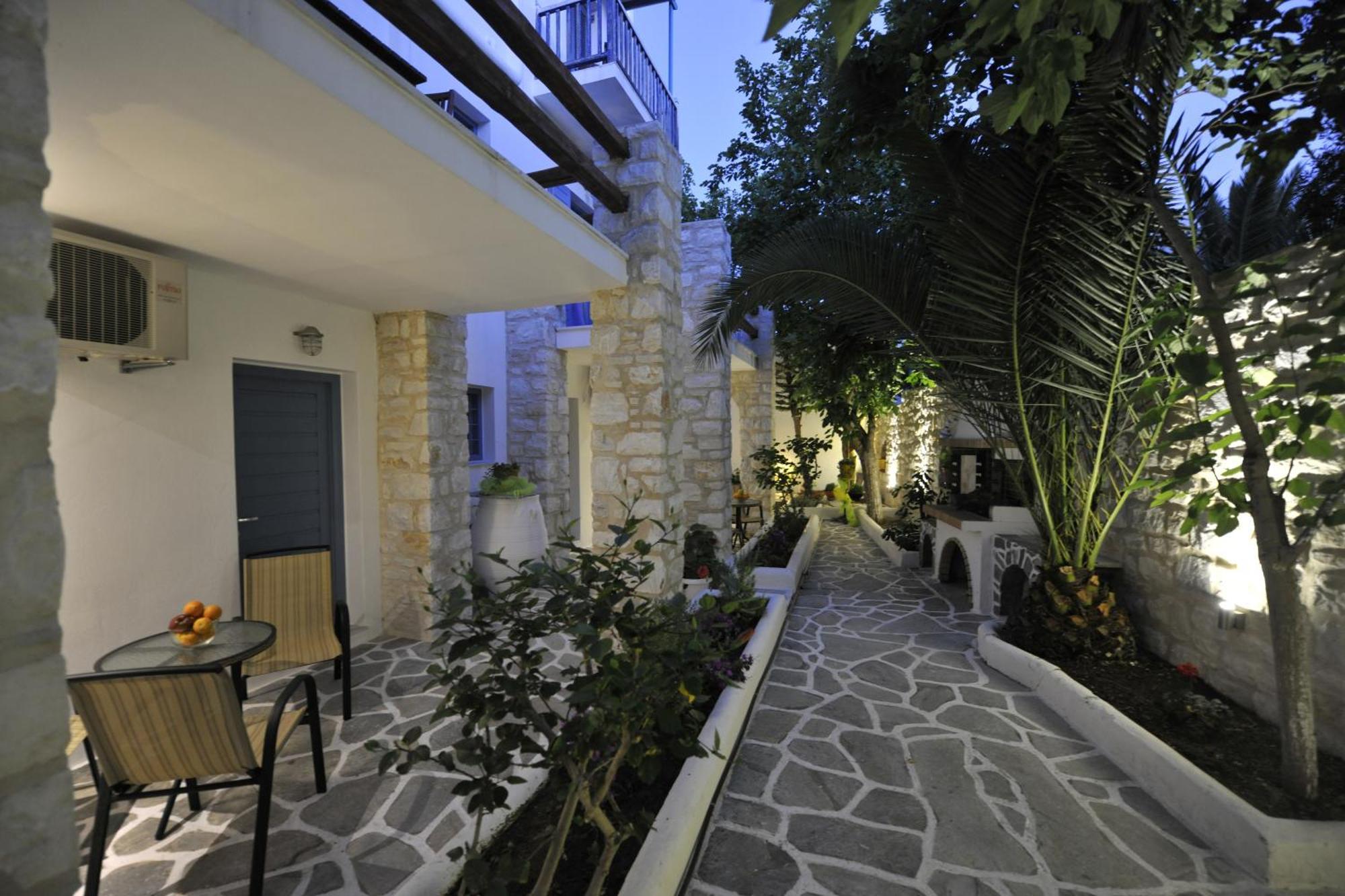 Alexandros Apartments Náoussa Extérieur photo
